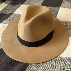 Fedora hat